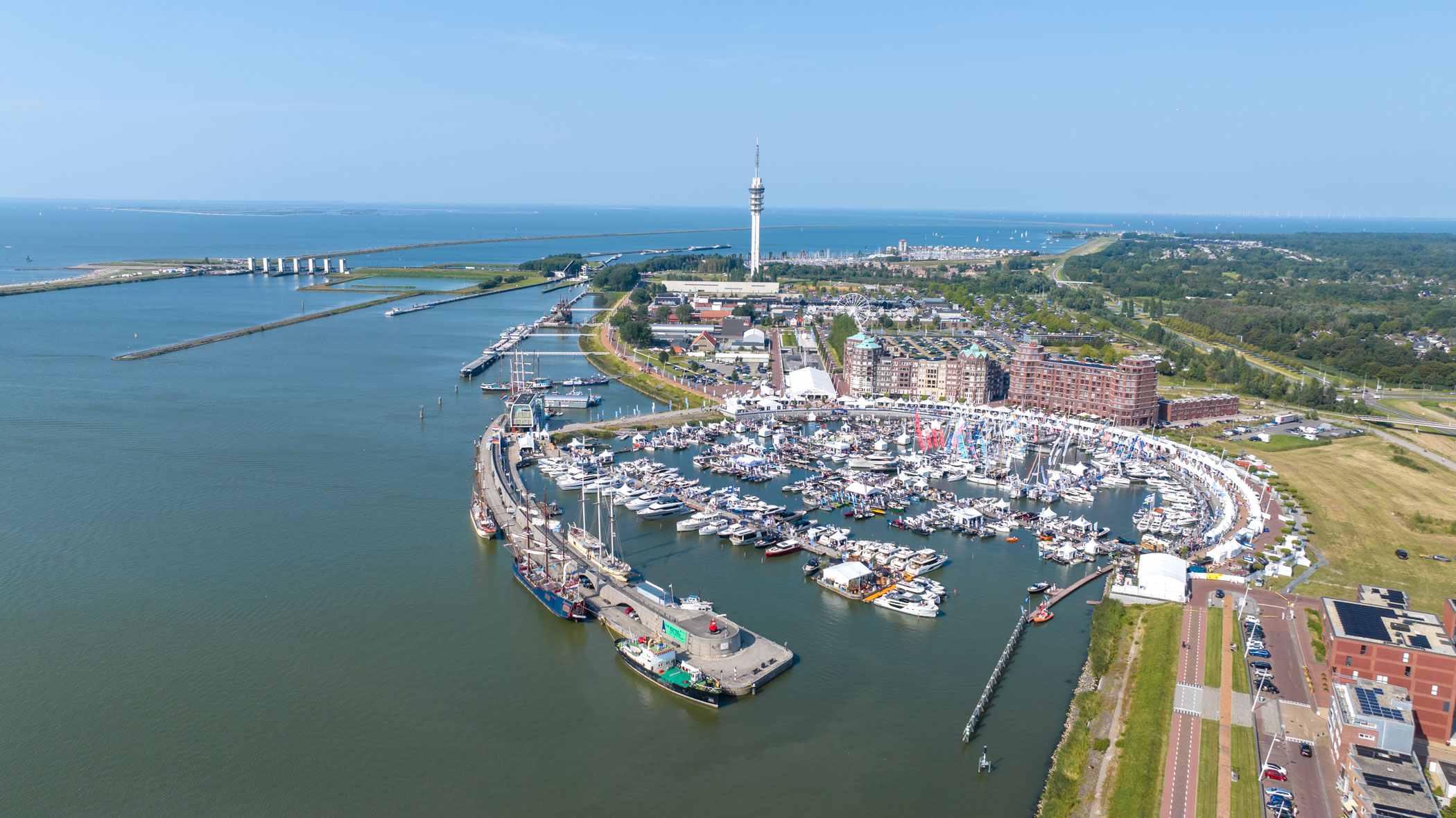 Drone piloot aan het werk